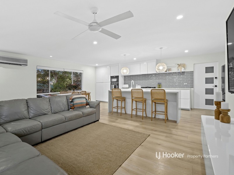 1 Tivela Street, Mansfield QLD 4122