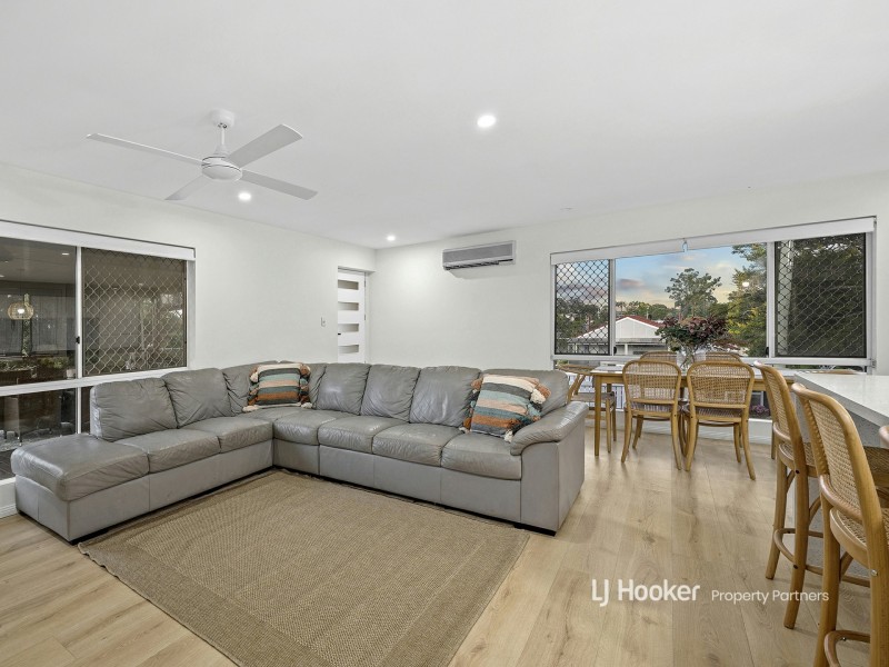 1 Tivela Street, Mansfield QLD 4122