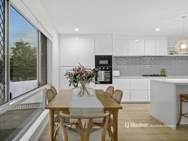 1 Tivela Street, Mansfield QLD 4122