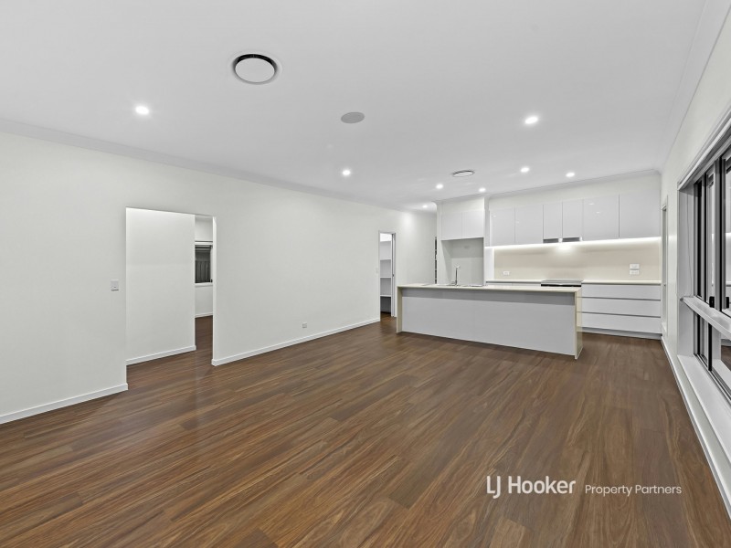 110 Davidson Circuit, Park Ridge QLD 4125