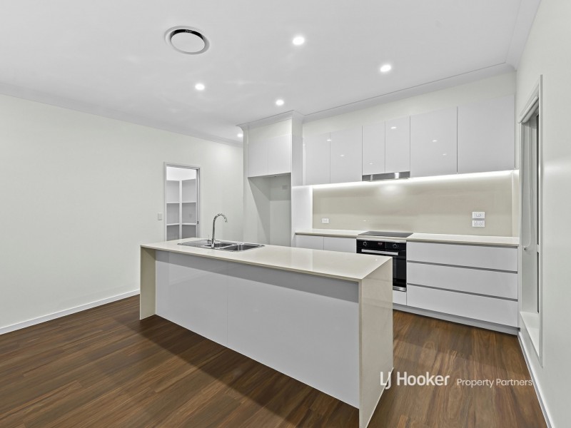 110 Davidson Circuit, Park Ridge QLD 4125