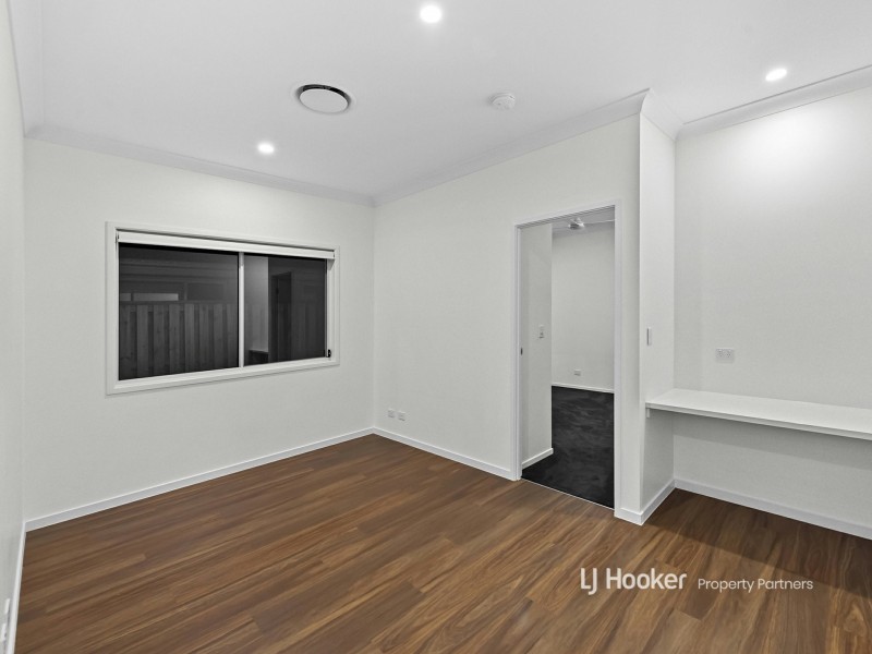 110 Davidson Circuit, Park Ridge QLD 4125