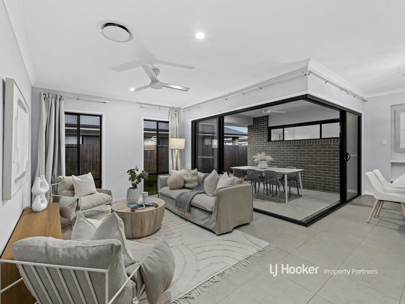 17 Ironbark Avenue, Park Ridge QLD 4125