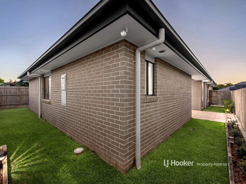 17 Ironbark Avenue, Park Ridge QLD 4125