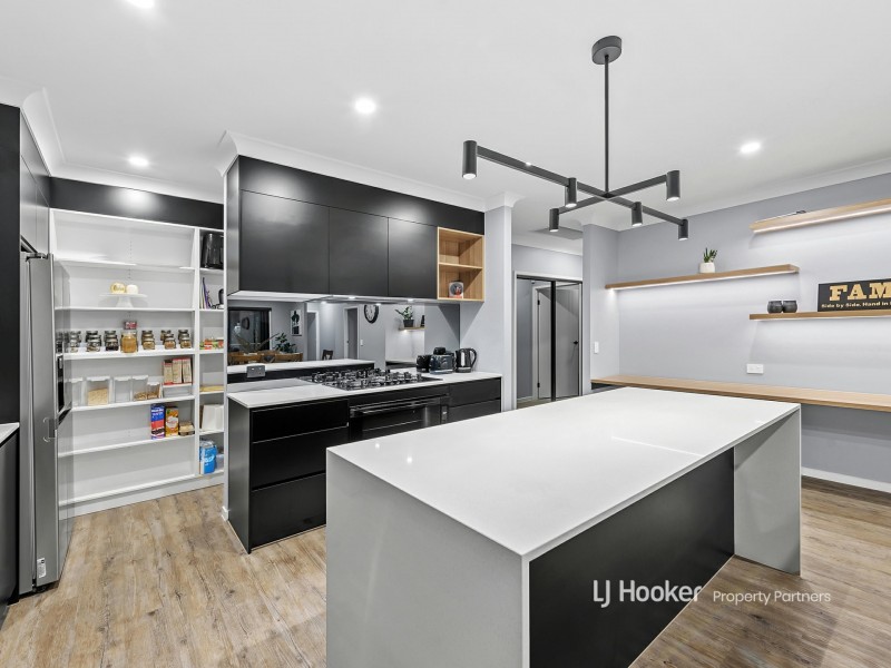 24 Ironbark Avenue, Park Ridge QLD 4125