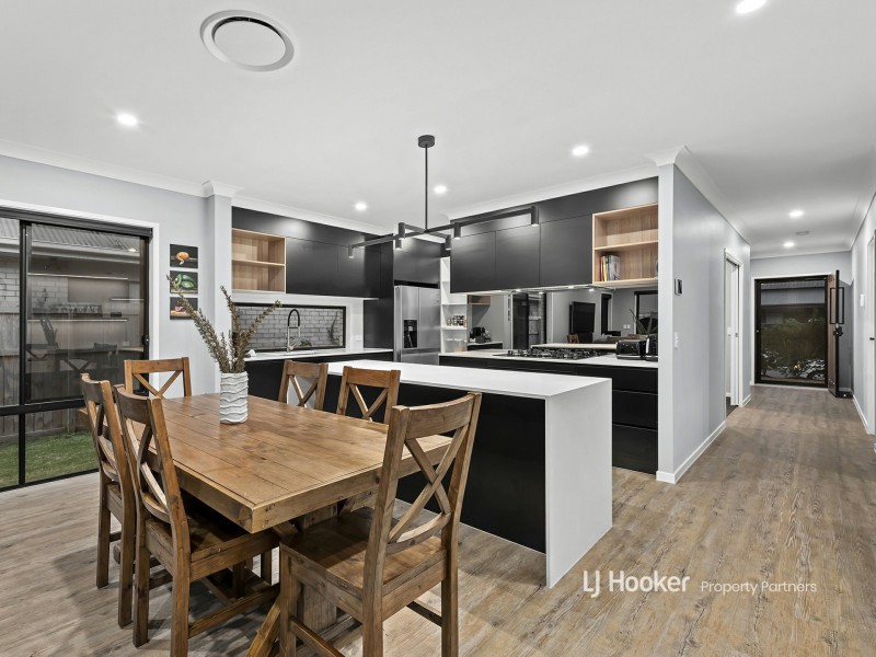 24 Ironbark Avenue, Park Ridge QLD 4125