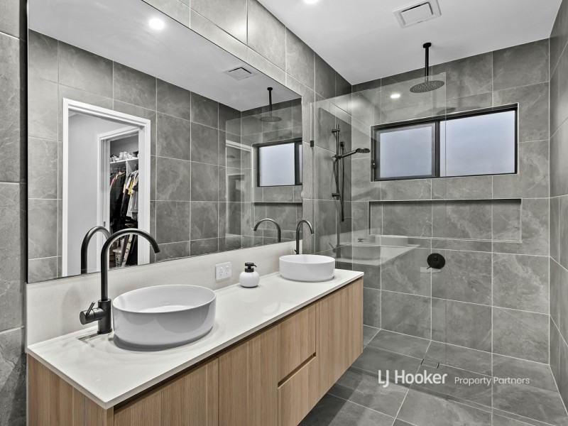 24 Ironbark Avenue, Park Ridge QLD 4125