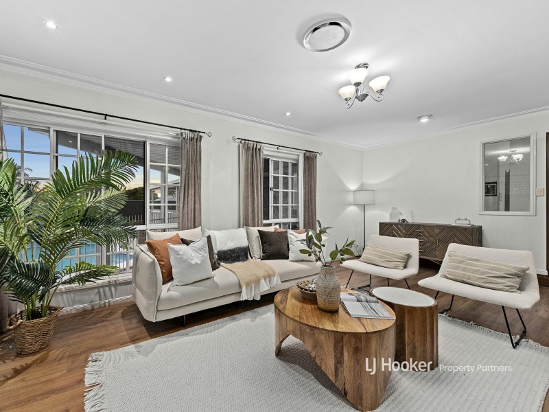 5 Lexington Place, Wishart QLD 4122