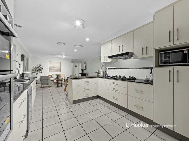 5 Lexington Place, Wishart QLD 4122