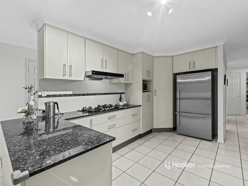 5 Lexington Place, Wishart QLD 4122