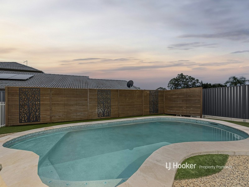 5 Lexington Place, Wishart QLD 4122