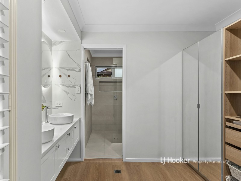 5 Lexington Place, Wishart QLD 4122