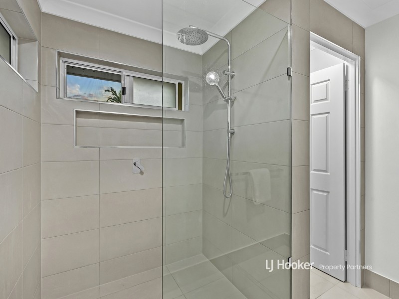 5 Lexington Place, Wishart QLD 4122