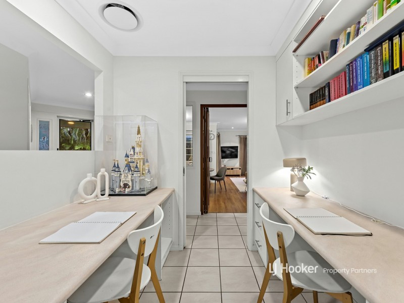 5 Lexington Place, Wishart QLD 4122