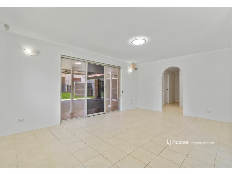 18 Brooklands Street, Eight Mile Plains QLD 4113