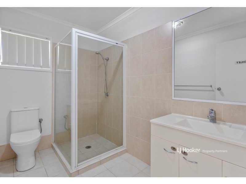 18 Brooklands Street, Eight Mile Plains QLD 4113