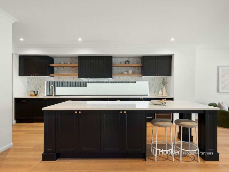 30 Walker Street, Coorparoo QLD 4151