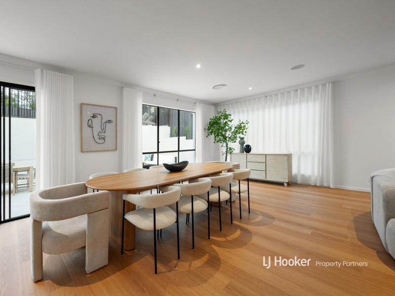 30 Walker Street, Coorparoo QLD 4151