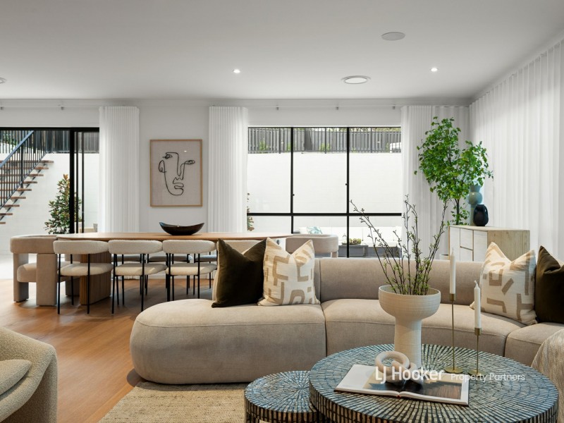 30 Walker Street, Coorparoo QLD 4151