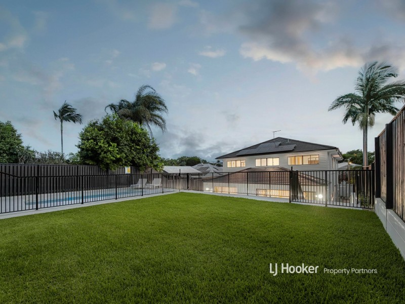 30 Walker Street, Coorparoo QLD 4151