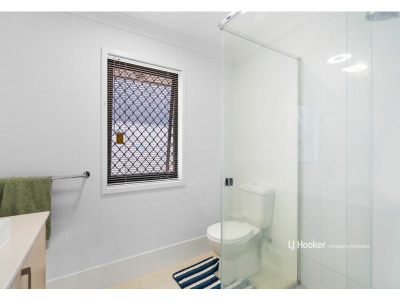 10 Heseltine Place, Pallara QLD 4110