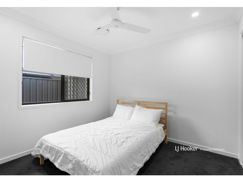 10 Heseltine Place, Pallara QLD 4110