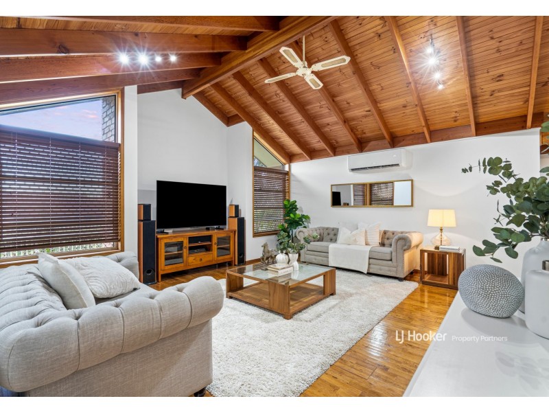 1 Pierce Court, Stretton QLD 4116