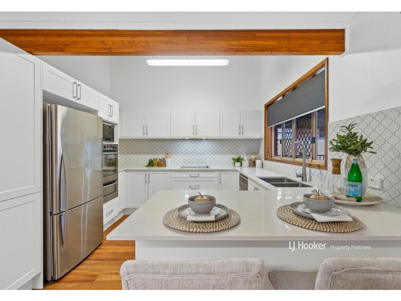 1 Pierce Court, Stretton QLD 4116