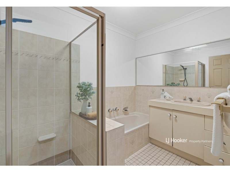 1 Pierce Court, Stretton QLD 4116