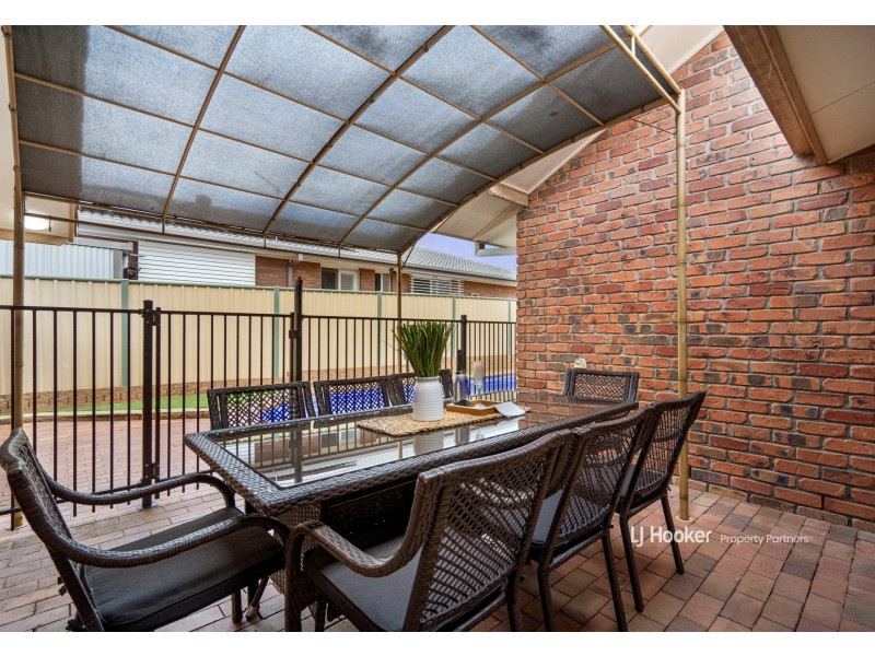 1 Pierce Court, Stretton QLD 4116