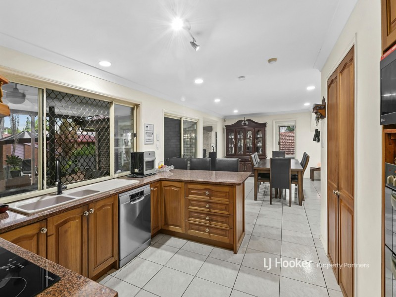 413 Kessels Road, Robertson QLD 4109