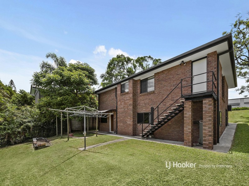 15 Arkindale Street, Nathan QLD 4111