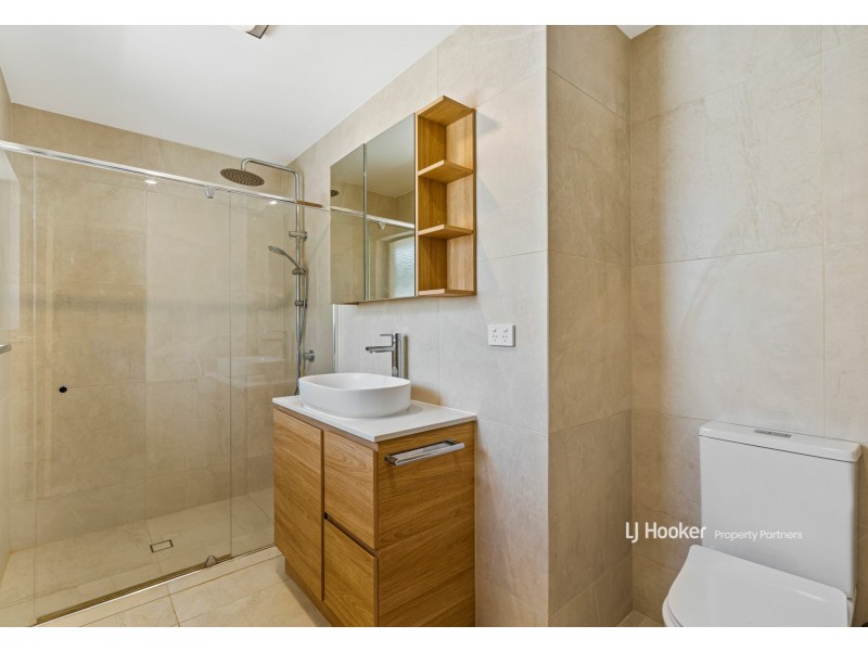 48 Pinedale Crescent, Parkinson QLD 4115