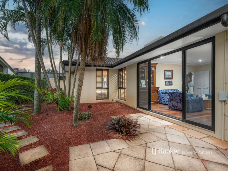 15 Angophora Street, Robertson QLD 4109