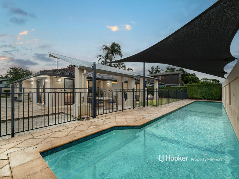 15 Angophora Street, Robertson QLD 4109