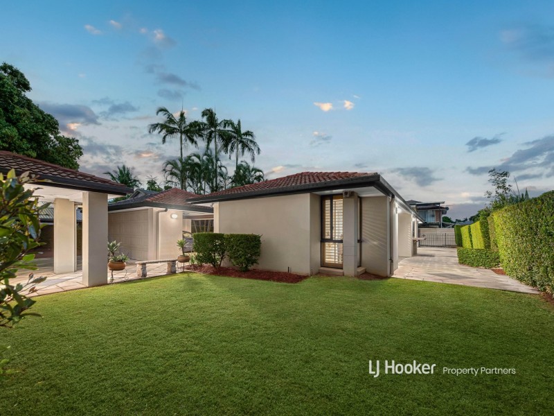 15 Angophora Street, Robertson QLD 4109