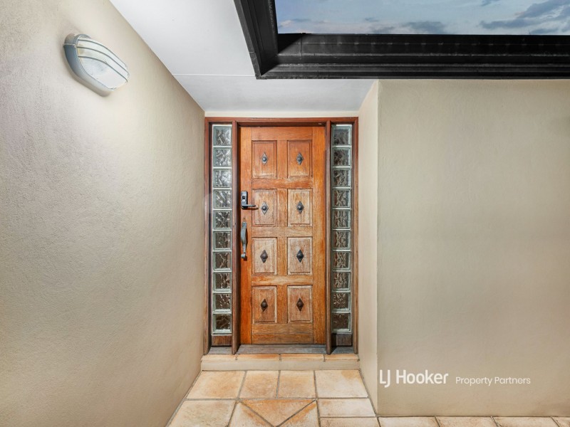 15 Angophora Street, Robertson QLD 4109