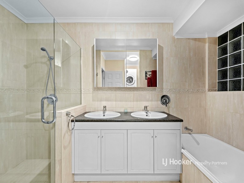 15 Angophora Street, Robertson QLD 4109