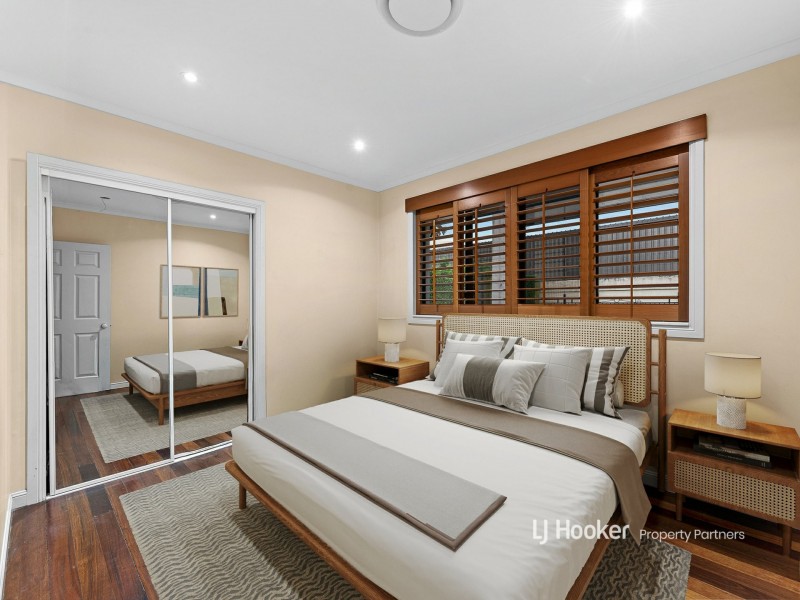 15 Angophora Street, Robertson QLD 4109