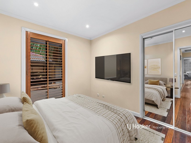 15 Angophora Street, Robertson QLD 4109