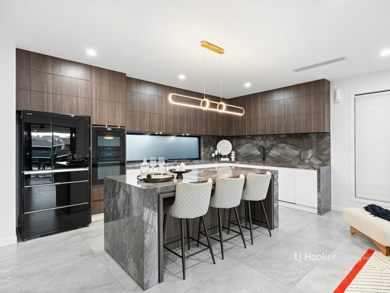 73 Davrod Street, Robertson QLD 4109