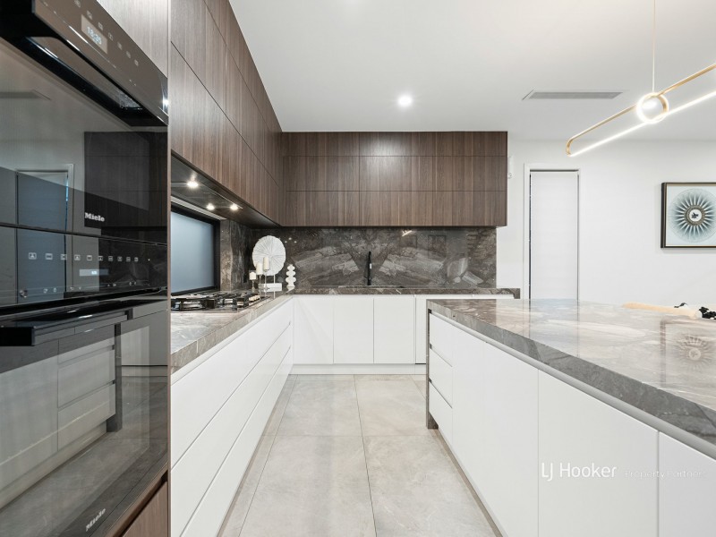 73 Davrod Street, Robertson QLD 4109