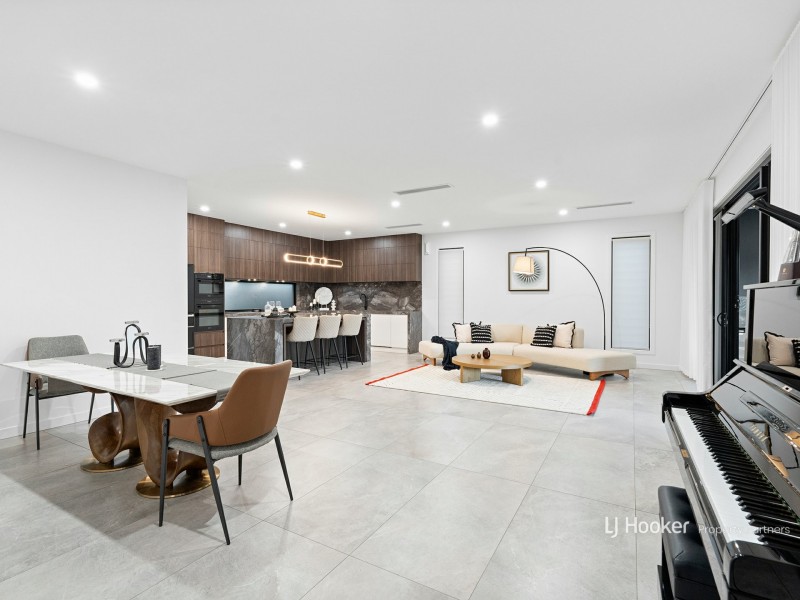 73 Davrod Street, Robertson QLD 4109