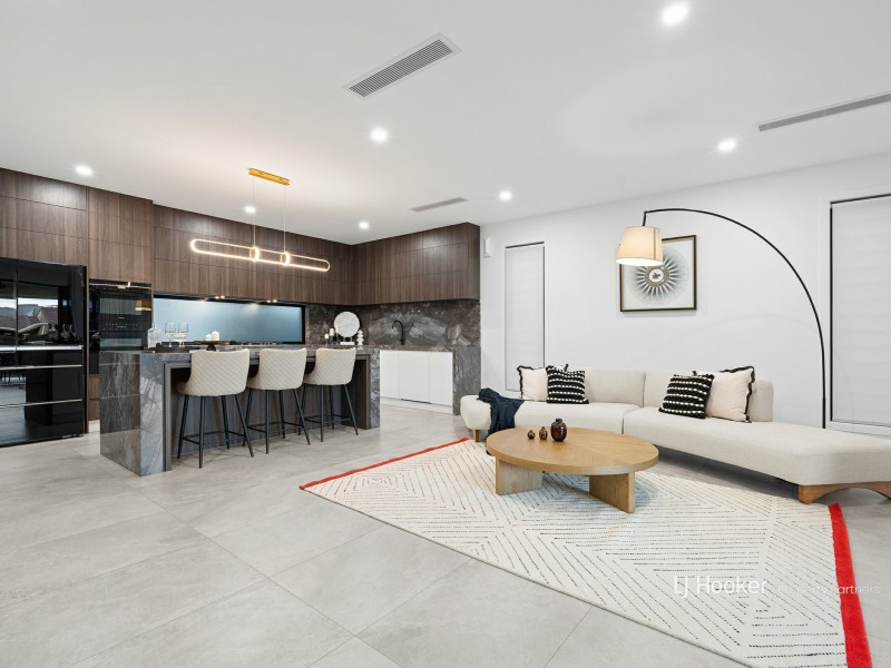 73 Davrod Street, Robertson QLD 4109