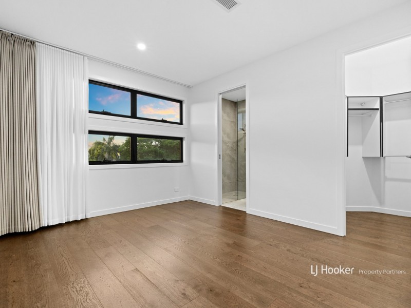 73 Davrod Street, Robertson QLD 4109