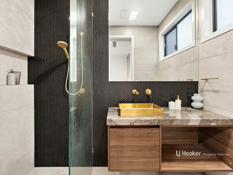 73 Davrod Street, Robertson QLD 4109