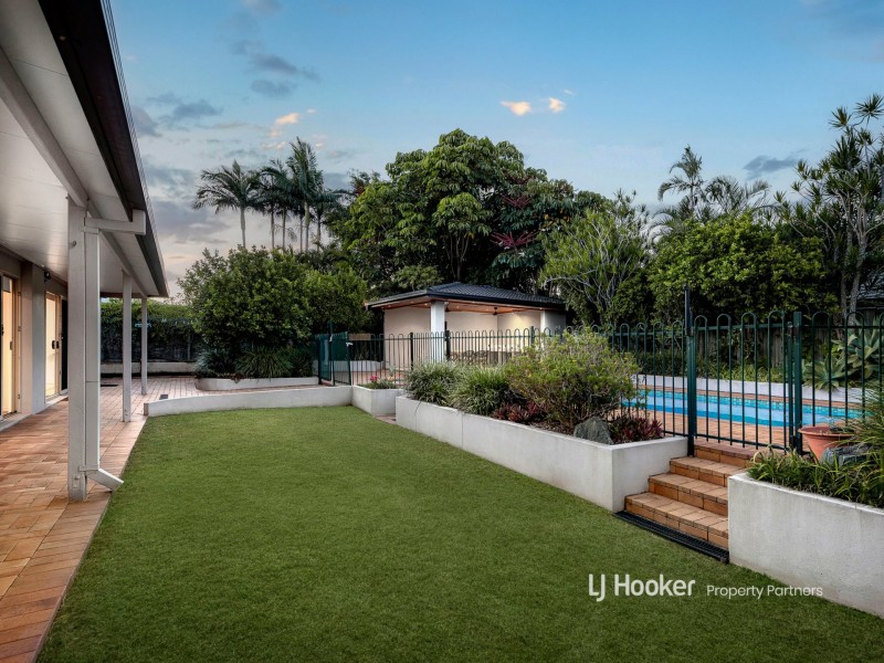 33 Davrod Street, Robertson QLD 4109