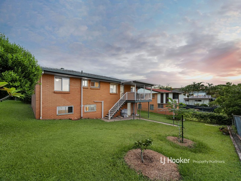 19 Danina Street, Mansfield QLD 4122