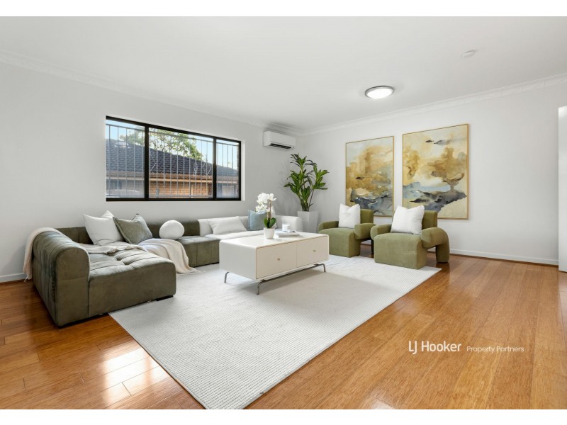 24 Cadogan Street, Carindale QLD 4152