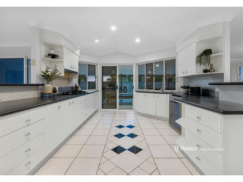 3 Trafalgar Close, Stretton QLD 4116